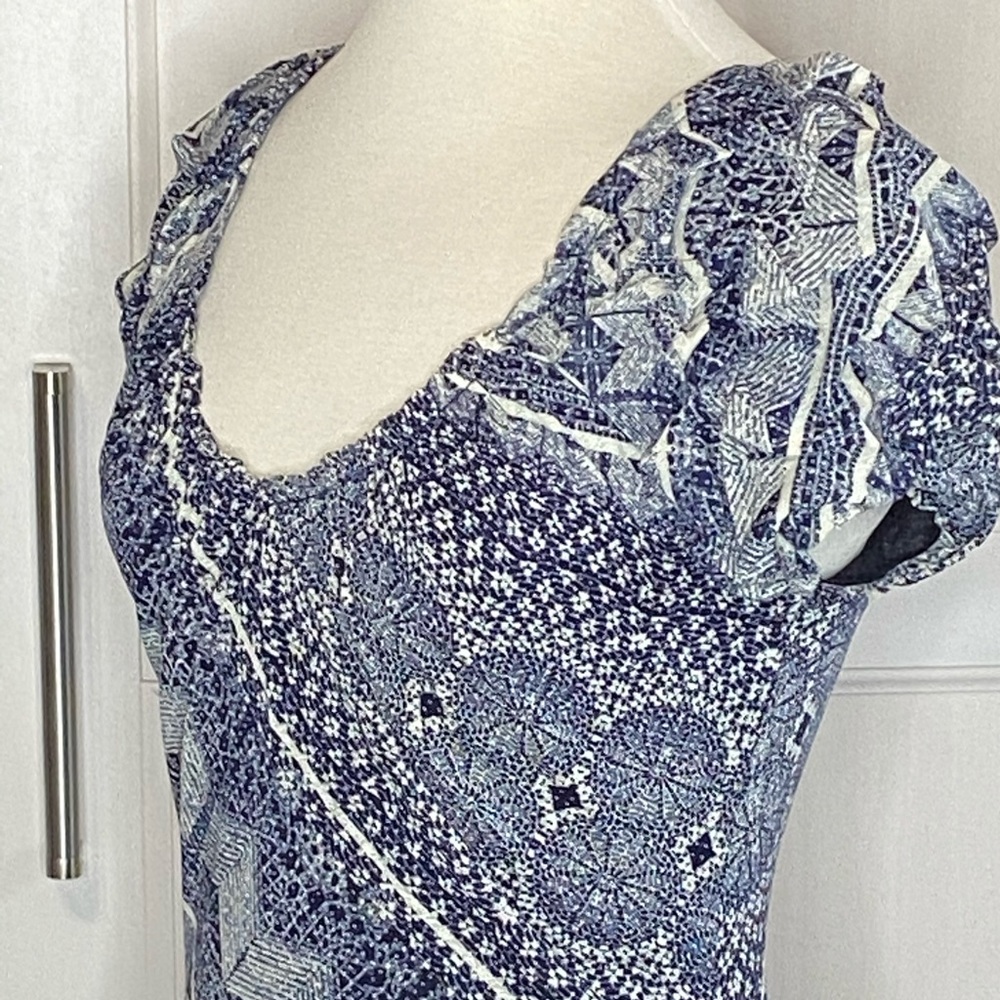 Anthropologie Deletta Navy White Top sz Sm - Picture 6 of 8